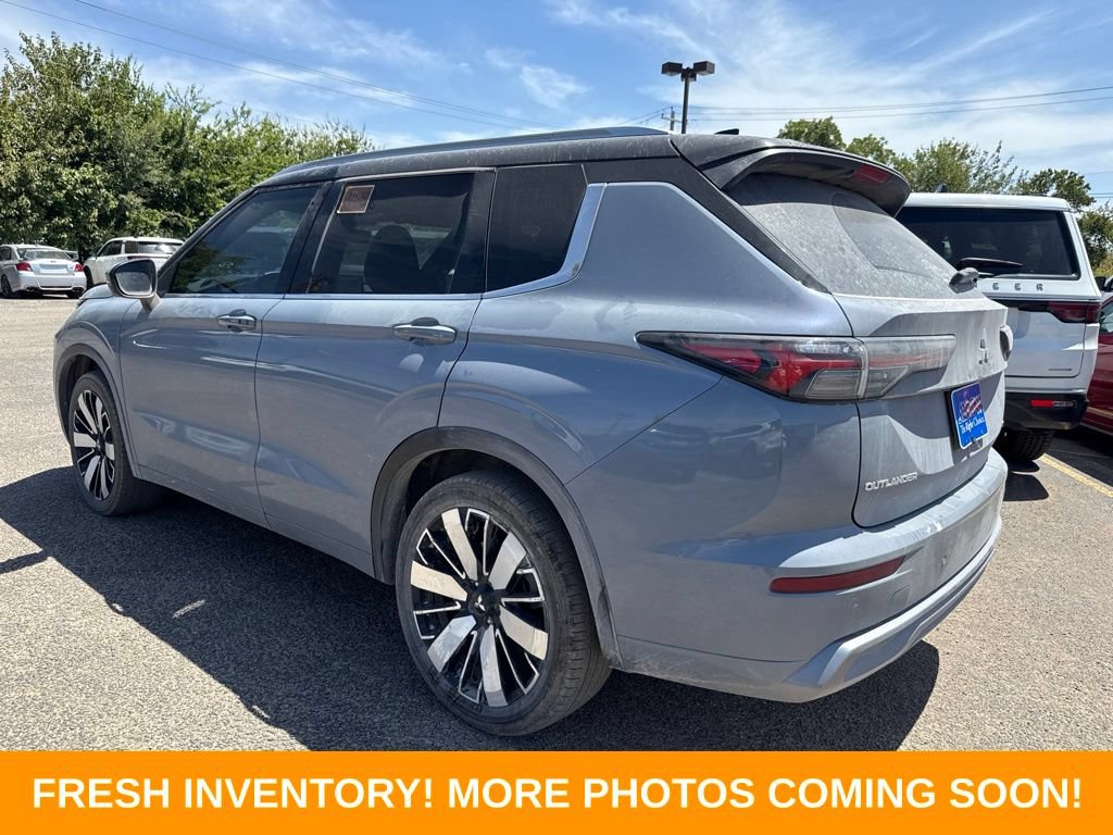Used 2025 Mitsubishi Outlander SEL FWD image 4