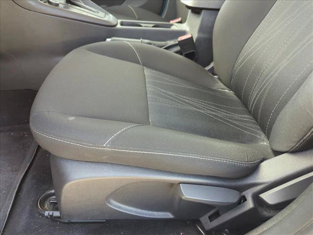 Used 2016 Ford Focus SE FWD image 11