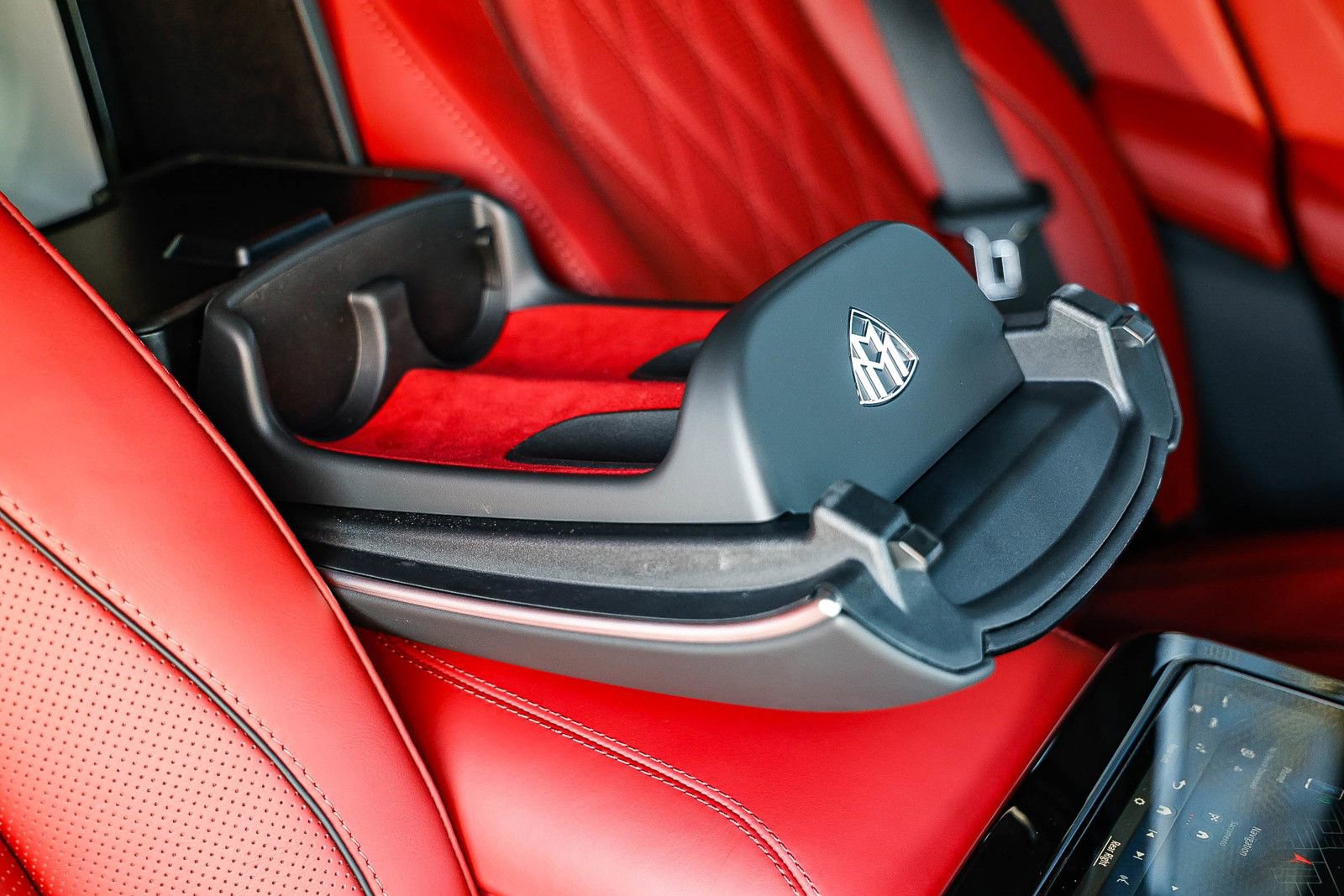 Certified 2025 Mercedes-Benz Maybach GLS 600 4MATIC image 22