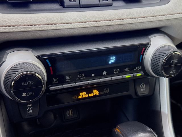 Used 2023 Toyota RAV4 XLE Premium image 16