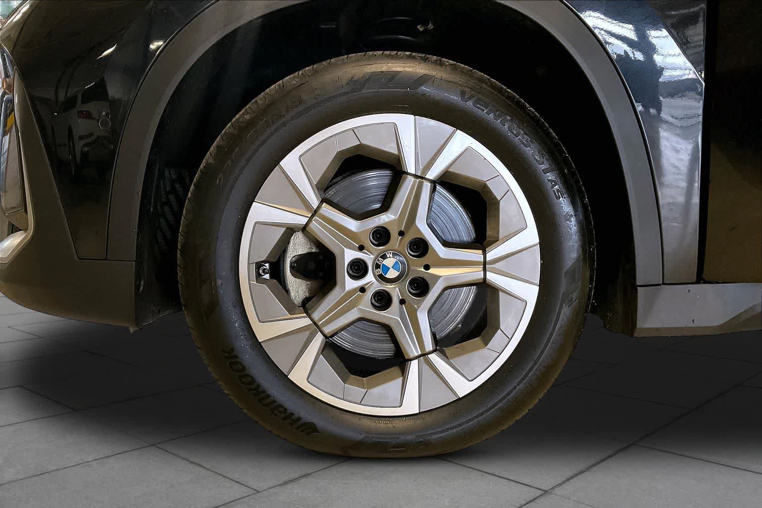Used 2023 BMW X1 xDrive28i AWD/4WD image 10