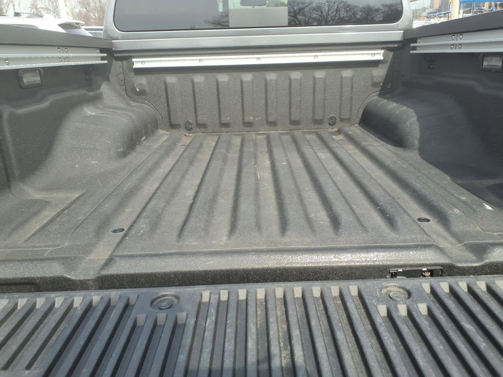 Used 2025 Nissan Frontier SV w/ SV Convenience Package image 21