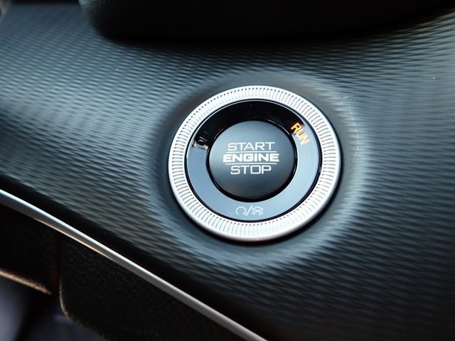 New 2025 Jeep Grand Cherokee Altitude image 18