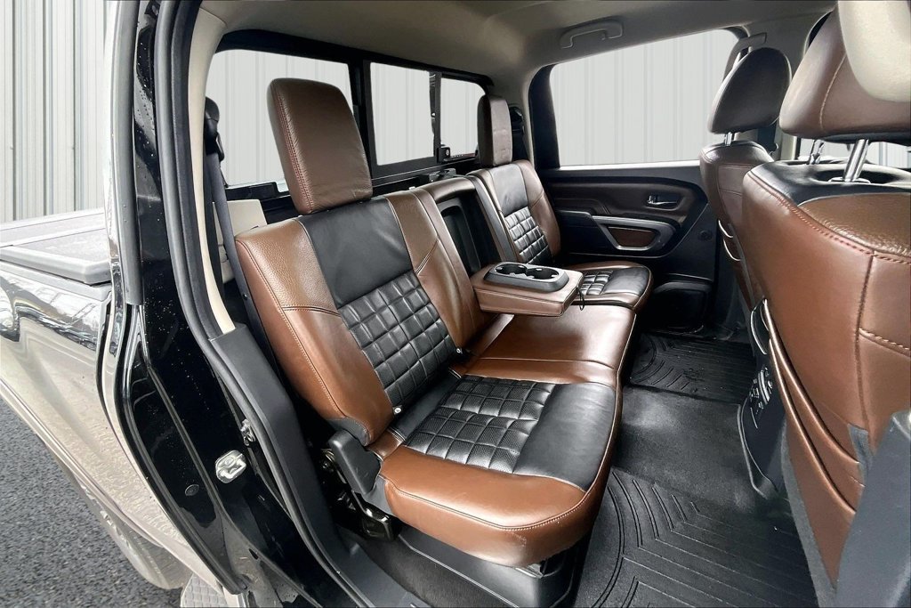 Used 2018 Nissan Titan Platinum Reserve AWD/4WD image 26
