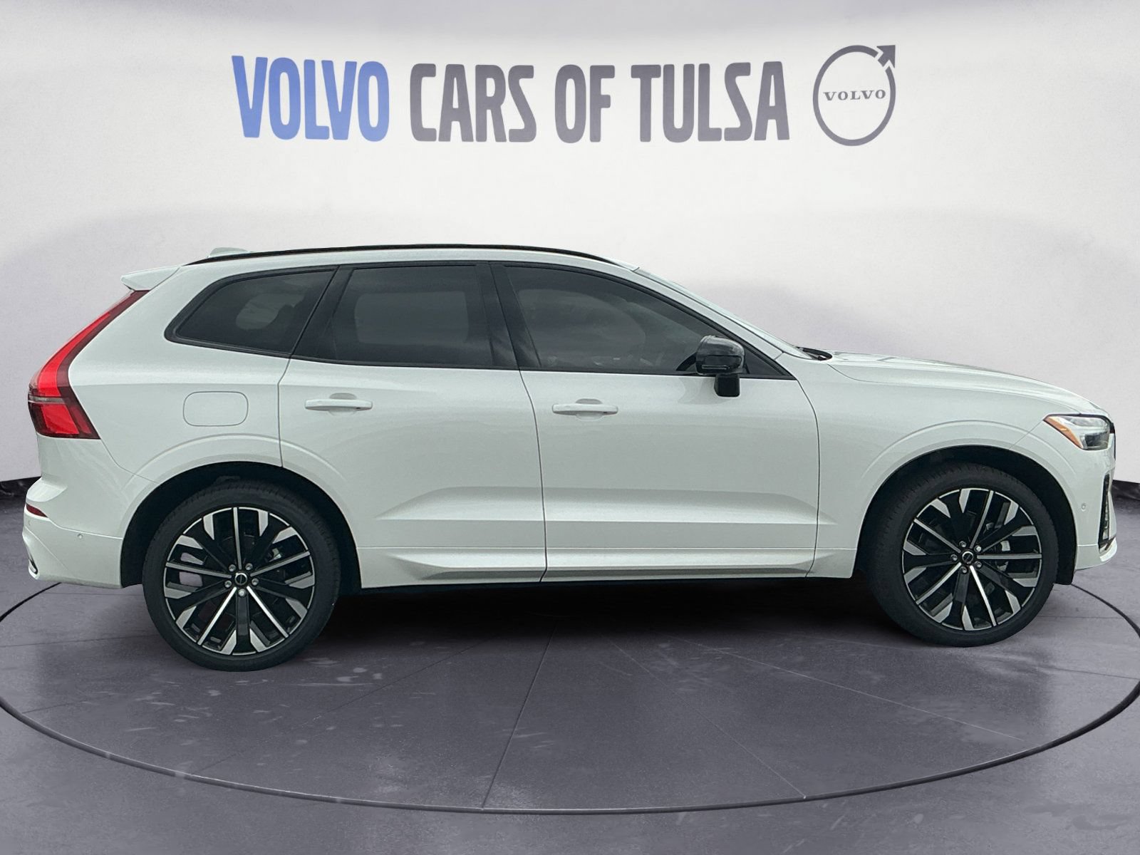 New 2026 Volvo XC60 B5 Ultra w/ Protection Package Premier AWD/4WD image 6