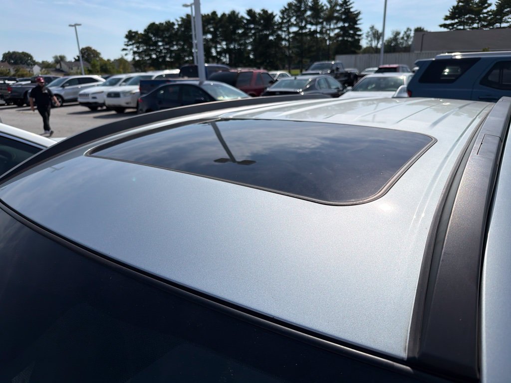 Used 2023 Toyota Corolla Cross LE w/ Moonroof Package AWD/4WD image 16