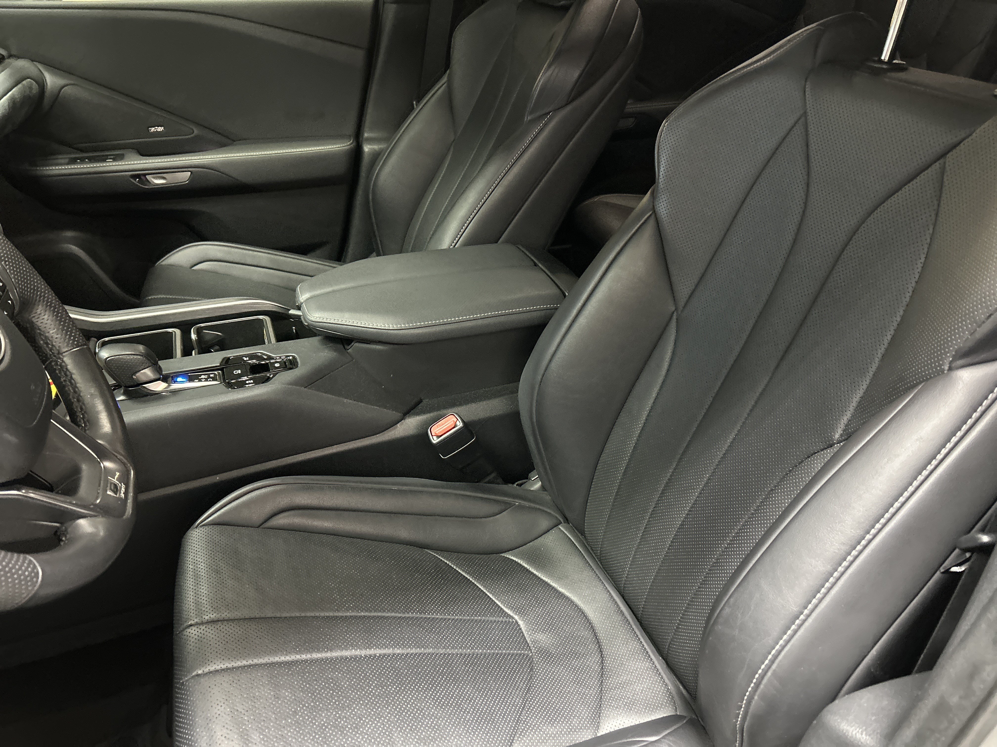 Used 2024 Lexus TX 500h AWD w/ Technology Package image 7