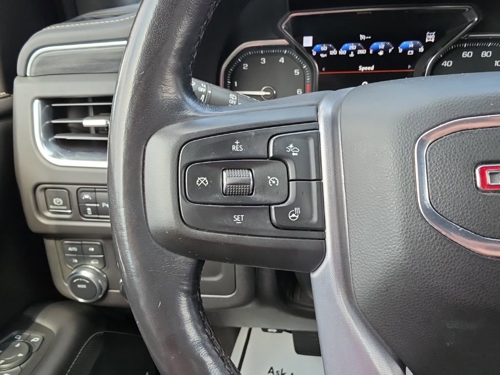 Used 2021 GMC Yukon XL SLT w/ SLT Premium Package image 11