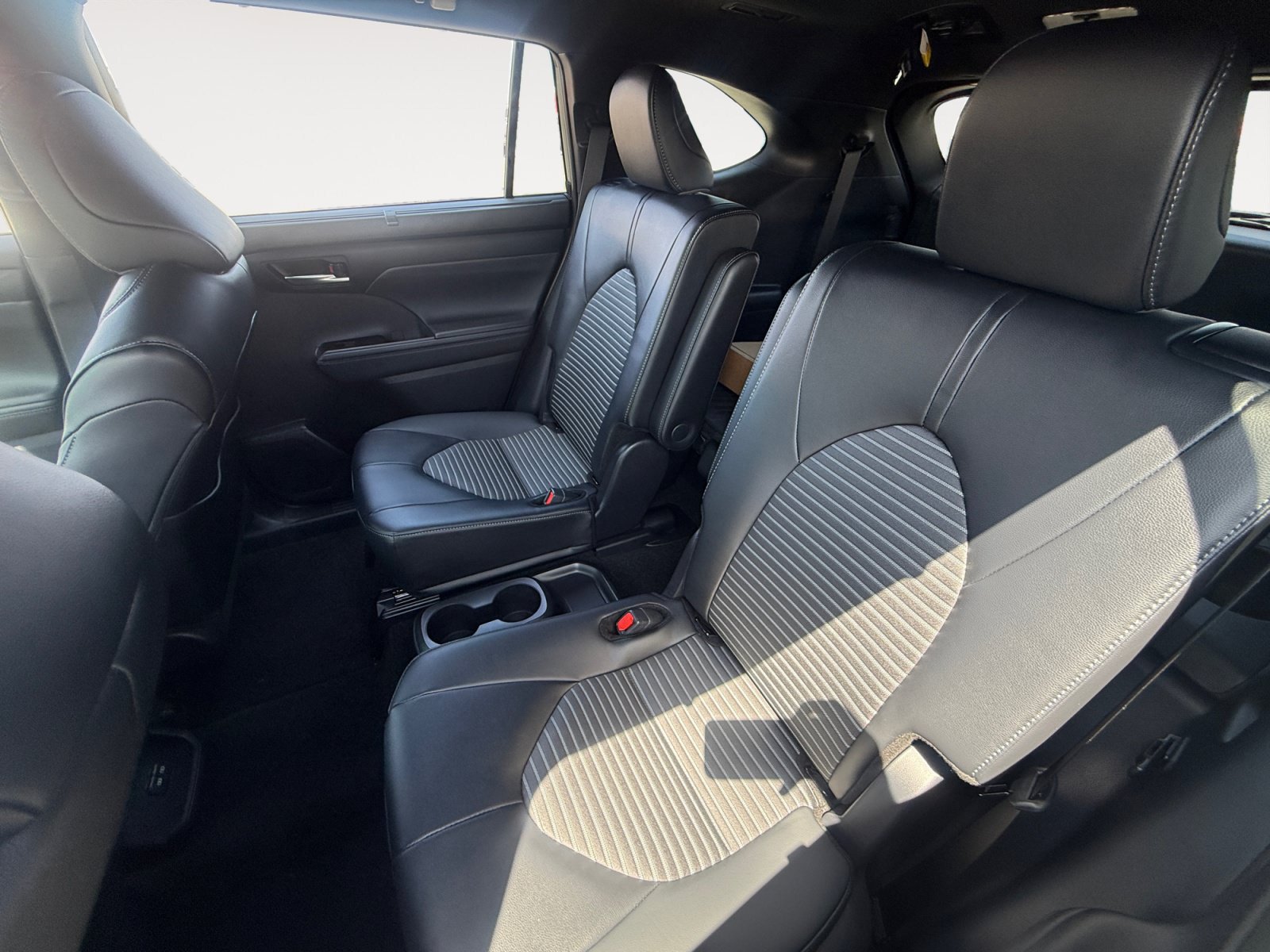 New 2026 Toyota Highlander XSE AWD/4WD image 13