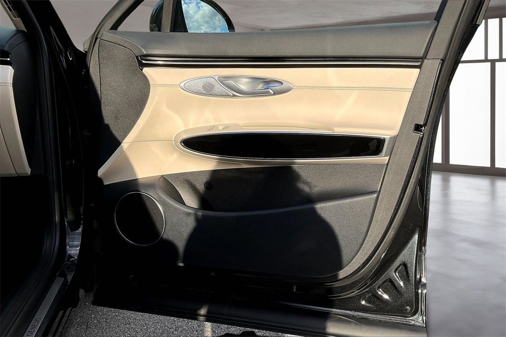 Used 2025 Genesis GV70 2.5T image 22