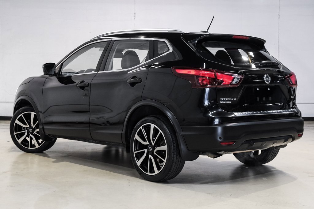 Used 2019 Nissan Rogue Sport SL w/ Premium Package image 11