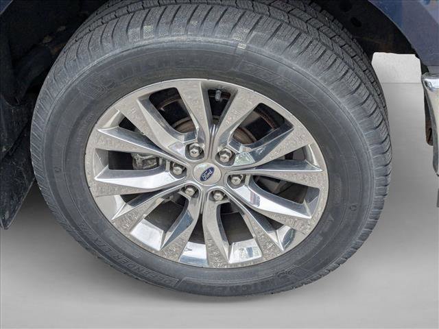 Used 2017 Ford F150 XLT w/ Equipment Group 302A Luxury image 7