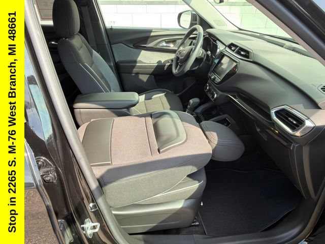 Used 2023 Chevrolet TrailBlazer LT w/ Convenience Package AWD/4WD image 28