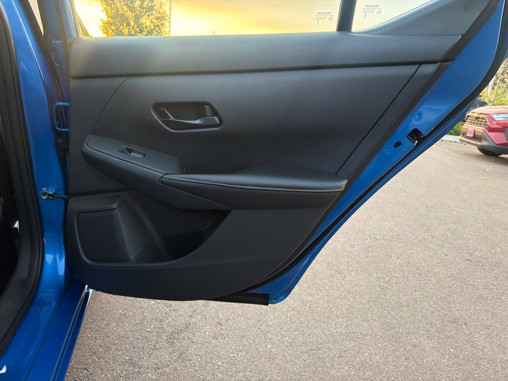 Used 2025 Nissan Sentra SV FWD image 14