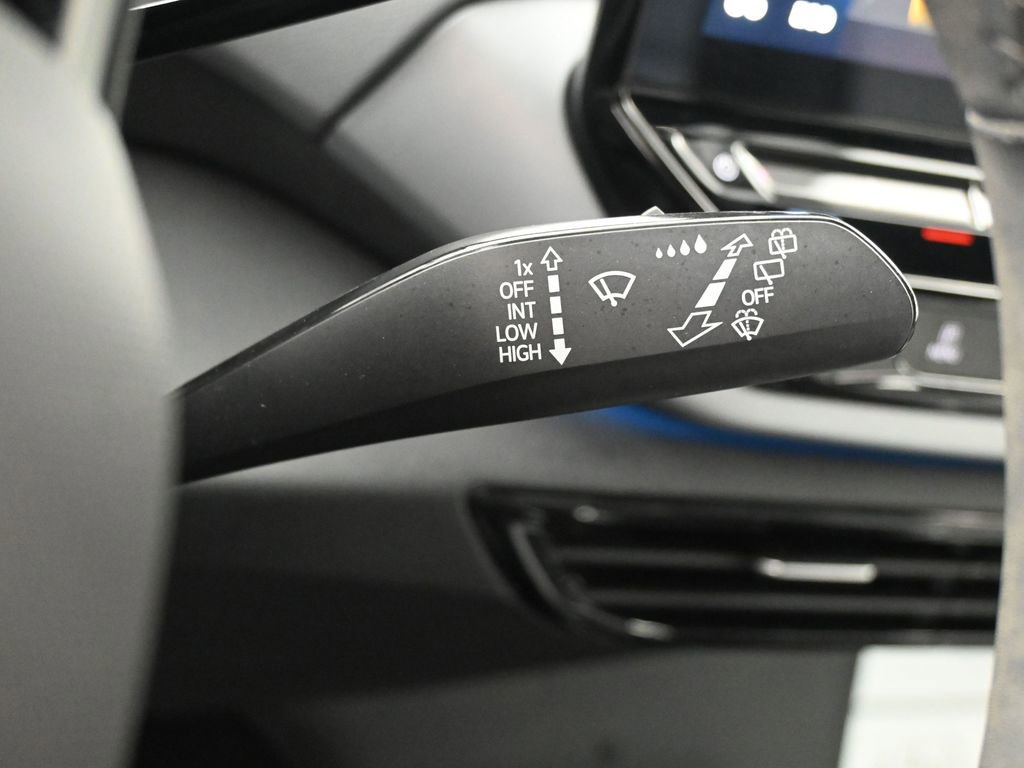 Used 2024 Volkswagen ID.4 2WD image 18