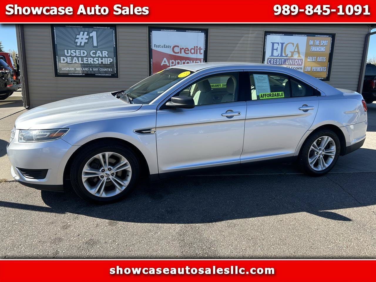 Used 2016 Ford Taurus SE FWD image 1