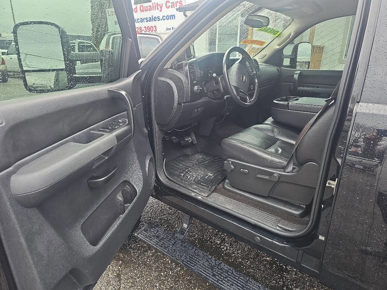 Used 2009 Chevrolet Silverado 2500 LT w/ Exterior Plus Package image 5