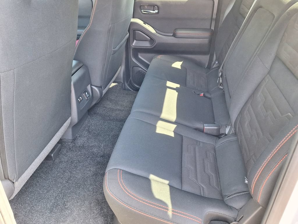 Used 2023 Nissan Frontier PRO-4X w/ Pro Convenience Package AWD/4WD image 11