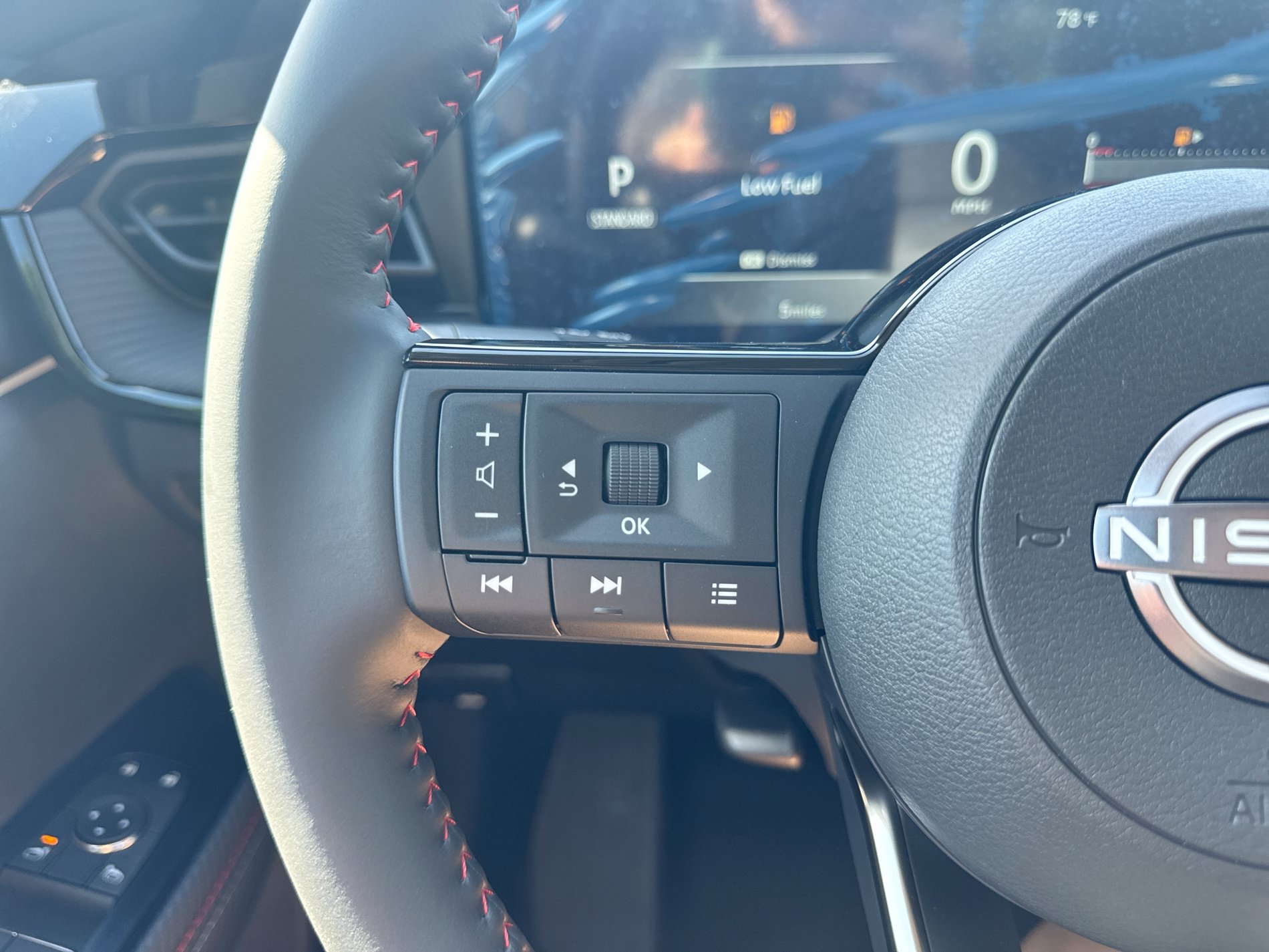 New 2026 Nissan Kicks SR w/ Cold Weather Package FWD image 24