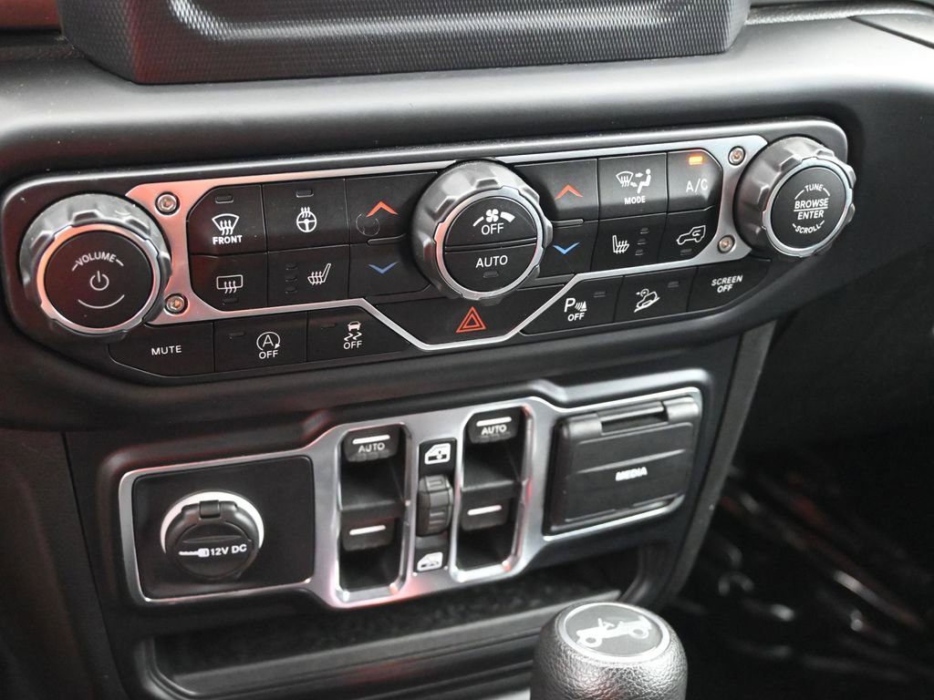 Used 2019 Jeep Wrangler Unlimited Sahara w/ Dual Top Group image 19