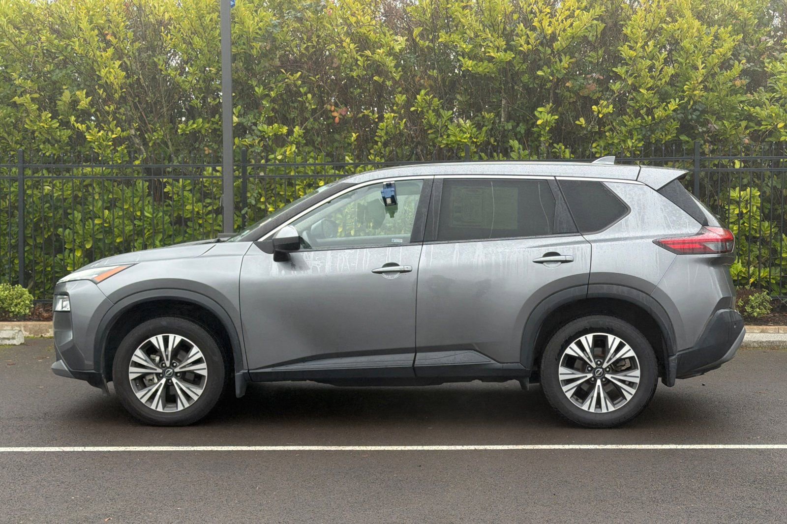 Used 2022 Nissan Rogue SV image 7