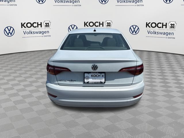 Used 2019 Volkswagen Jetta SE FWD image 6