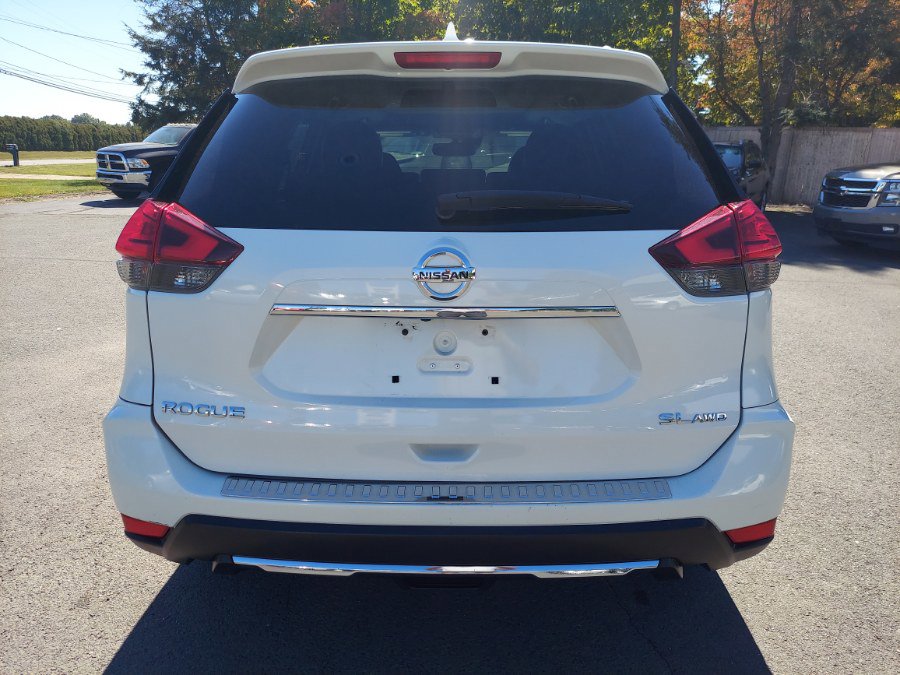 Used 2017 Nissan Rogue SL w/ SL Premium Package image 6