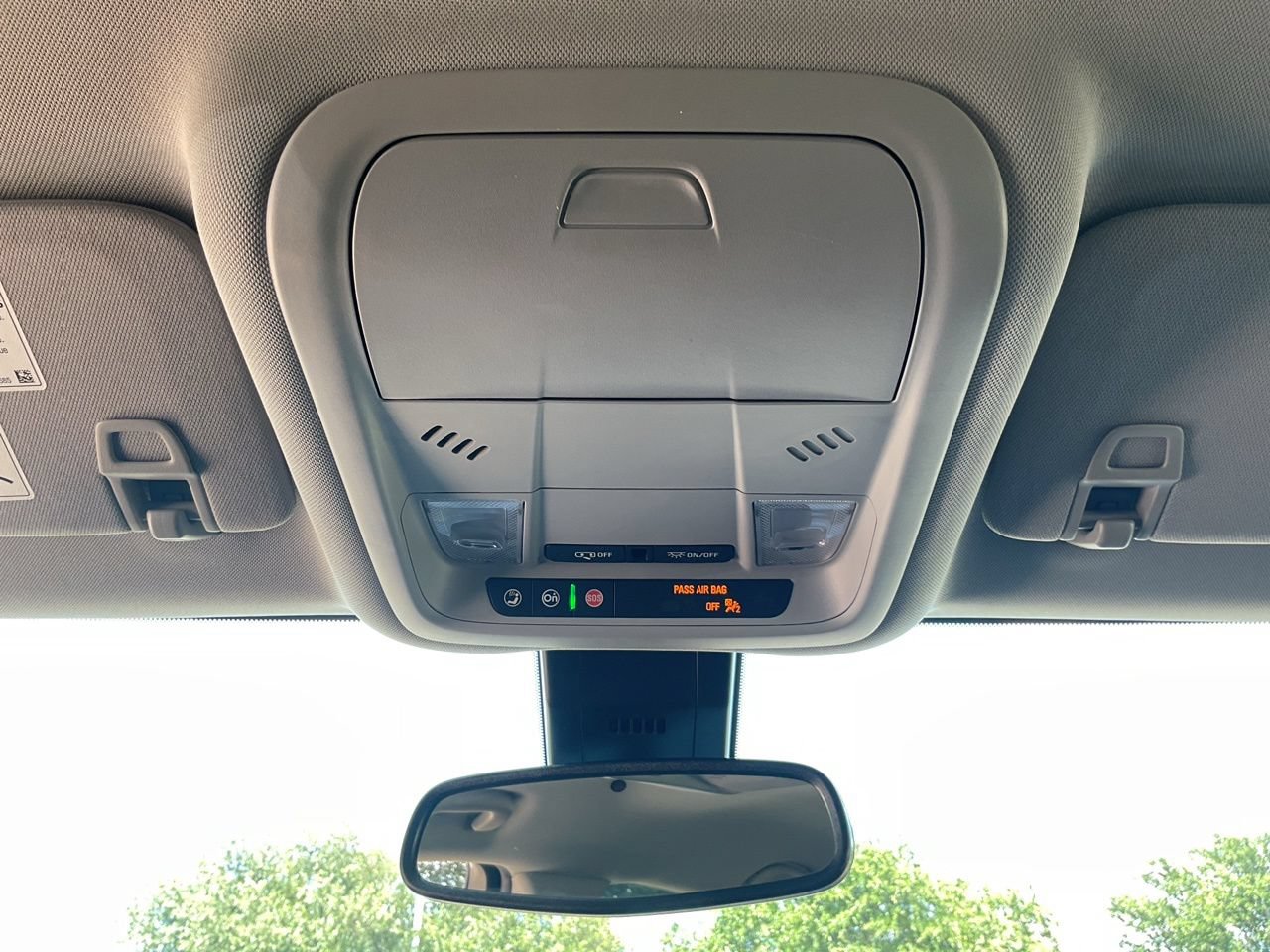 Used 2024 GMC Terrain SLE FWD image 11