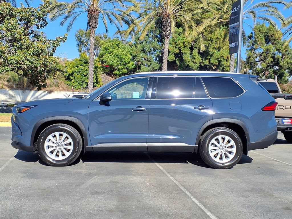 Used 2024 Toyota Grand Highlander AWD image 2