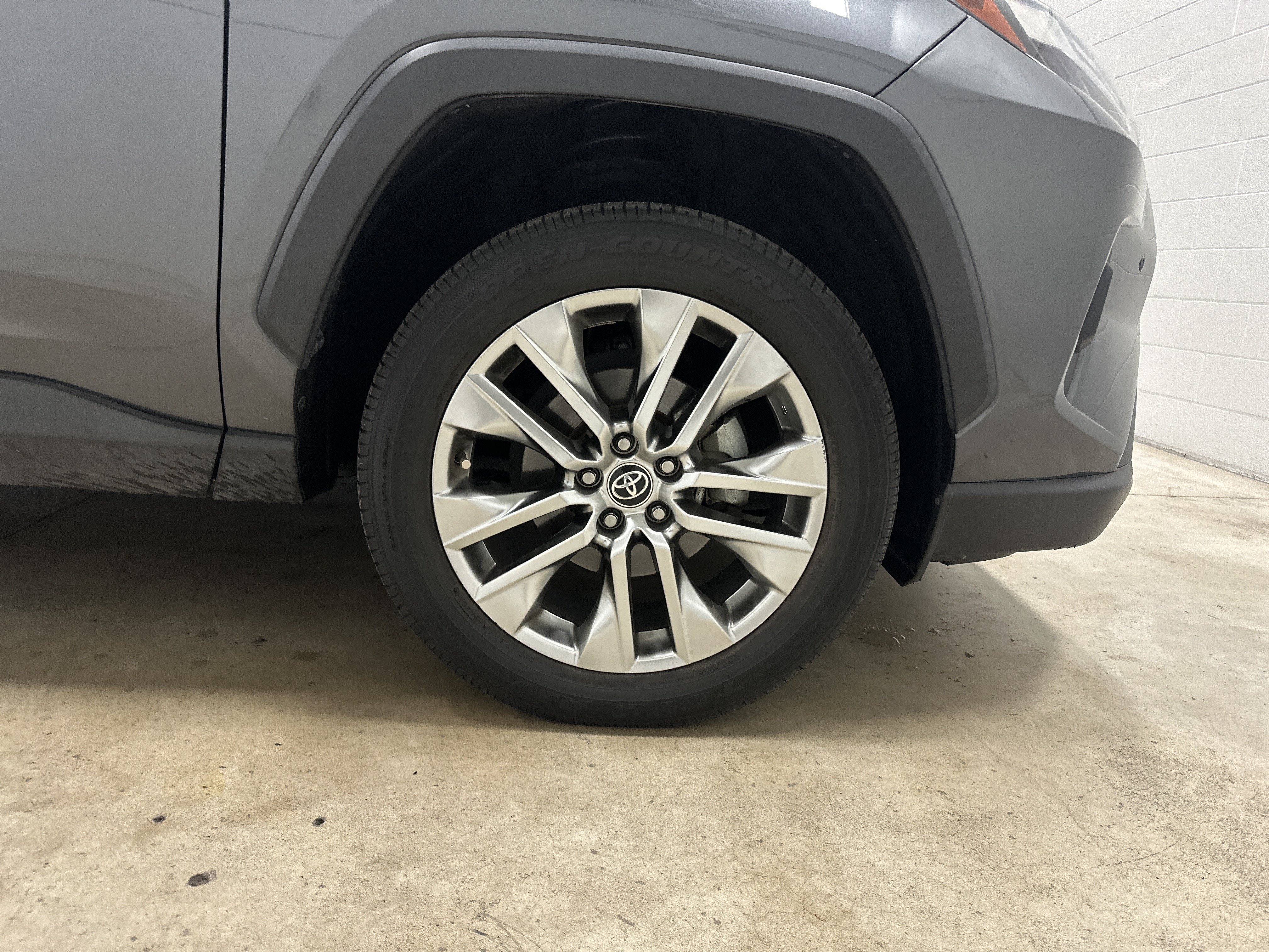 Used 2022 Toyota RAV4 Limited w/ Limited Grade Weather Package AWD/4WD image 13