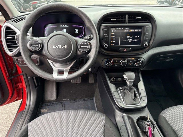 Certified 2025 Kia Soul LX w/ Option Group 015 image 17