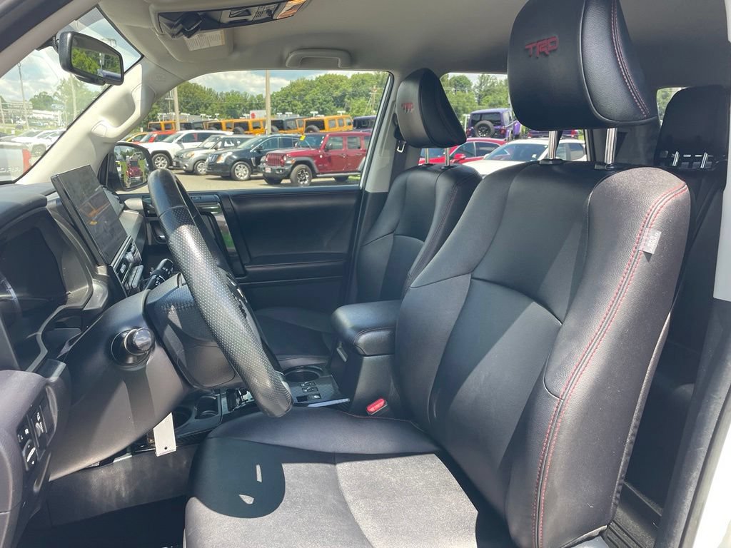 Used 2017 Toyota 4Runner TRD Pro AWD/4WD image 2