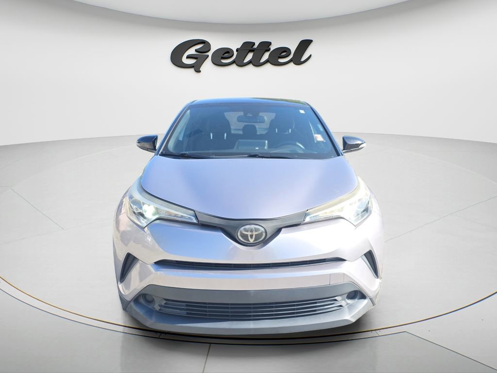 Used 2019 Toyota C-HR XLE image 8