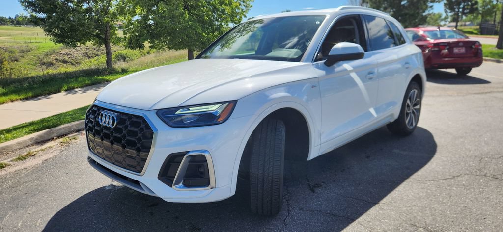Used 2023 Audi Q5 2.0T Premium w/ Convenience Package AWD/4WD image 2