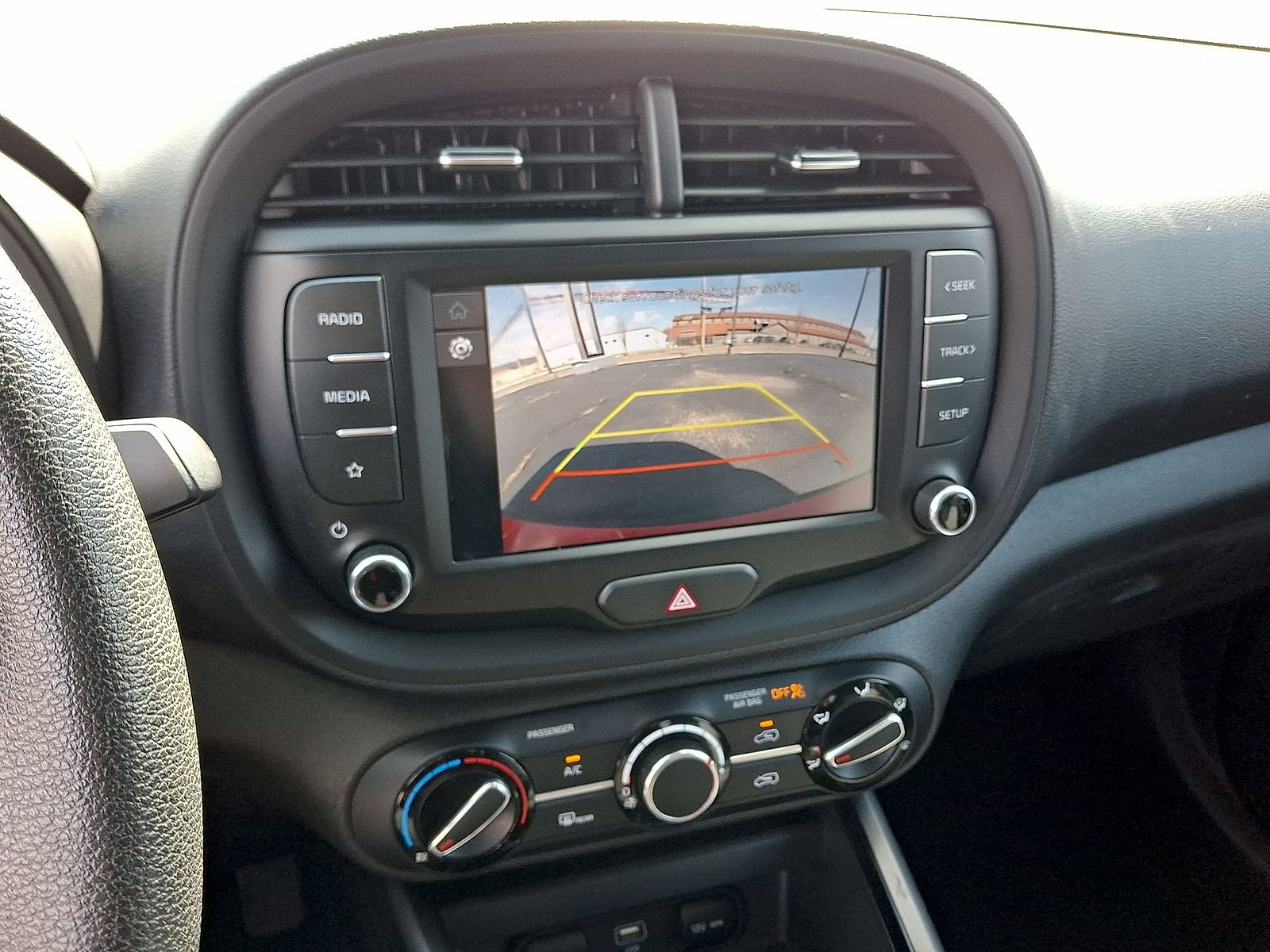 Used 2023 Kia Soul LX w/ LX Technology Package FWD image 15