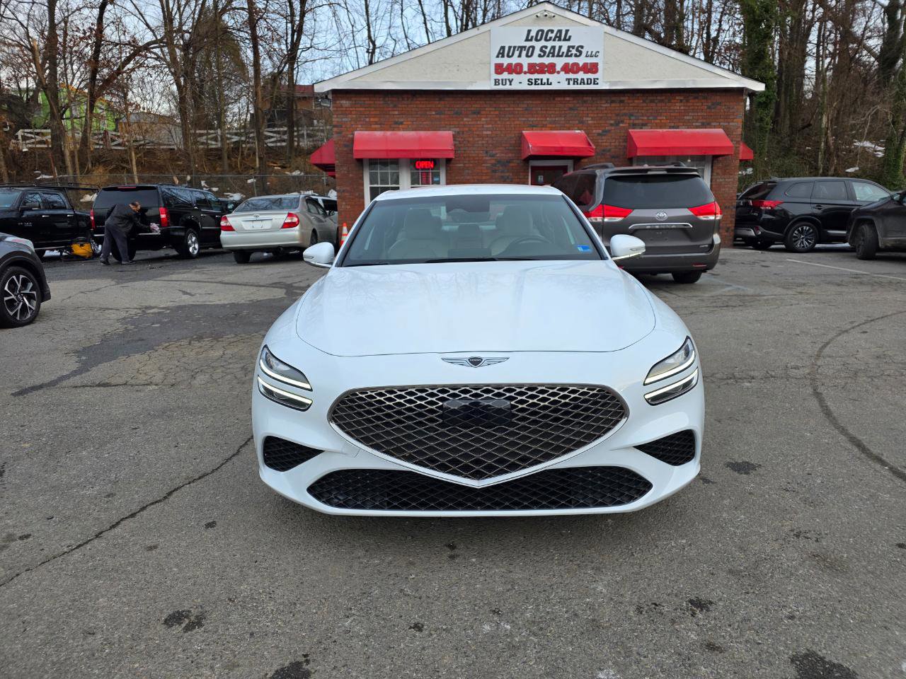 Used 2024 Genesis G70 2.5T image 2
