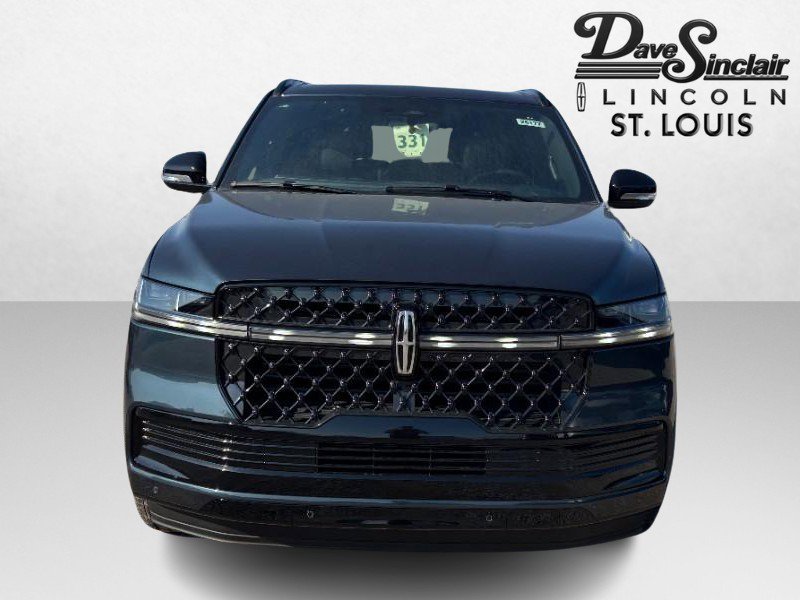 New 2026 Lincoln Navigator Reserve image 2