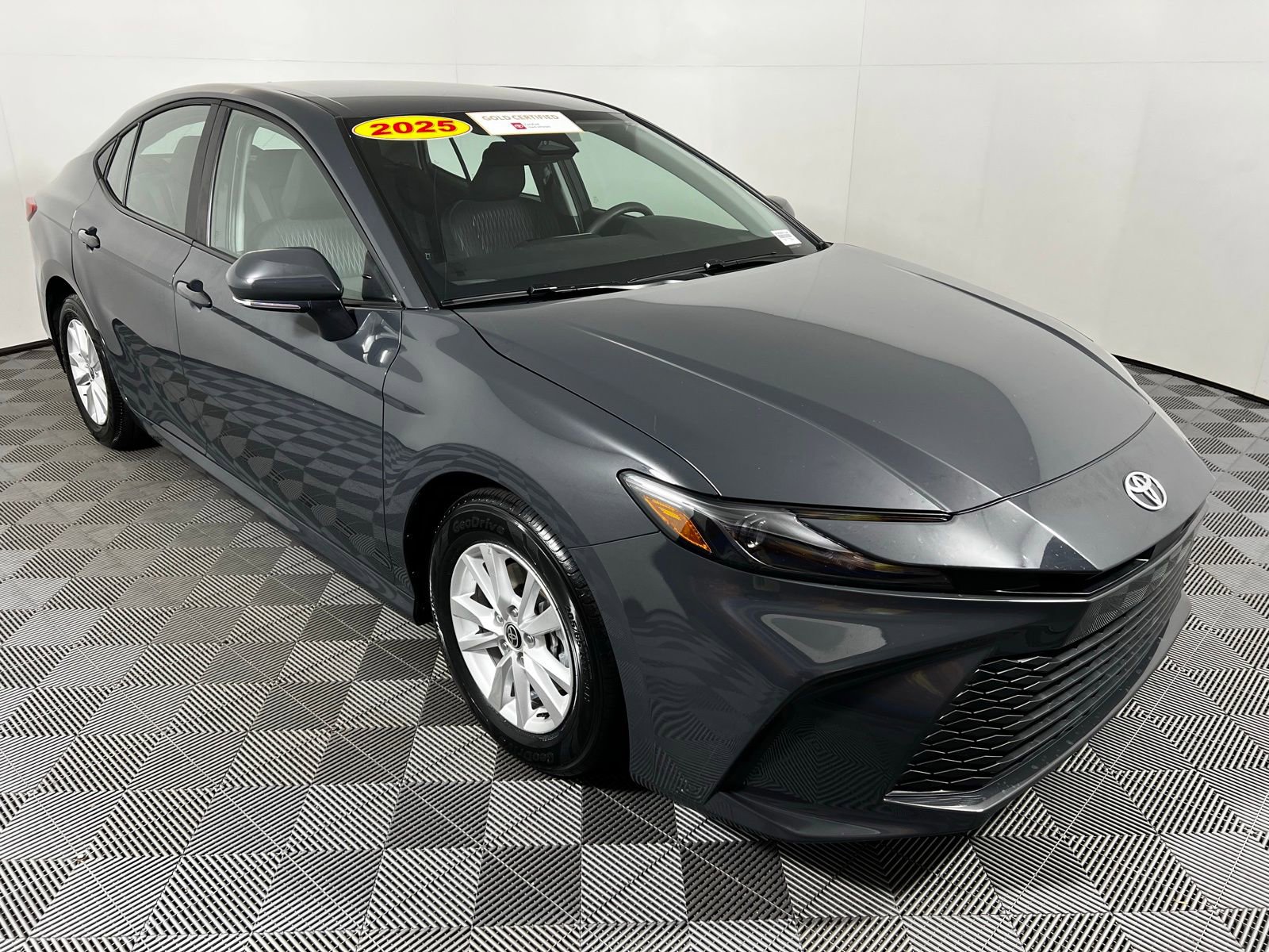 Certified 2025 Toyota Camry LE image 3