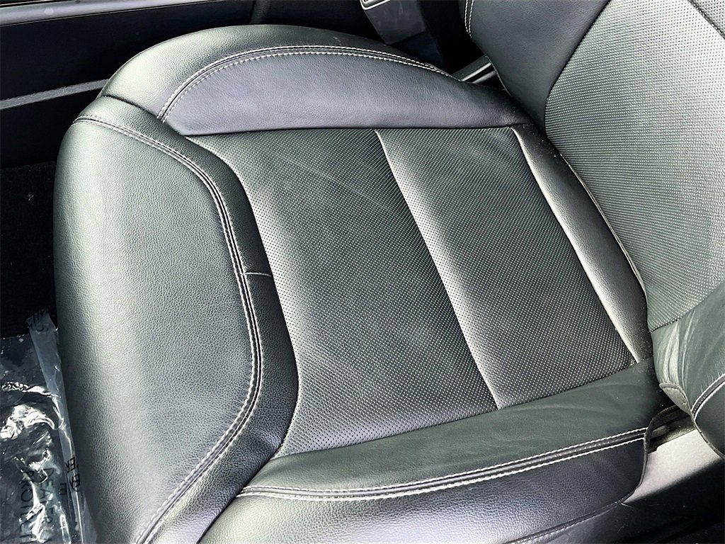 Used 2024 Ford Explorer ST w/ Equipment Group 401A image 18