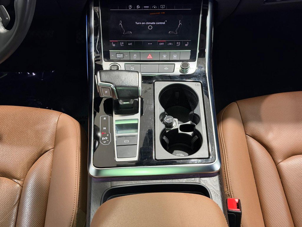 Used 2022 Audi Q8 Premium Plus w/ Premium Plus Package AWD/4WD image 14