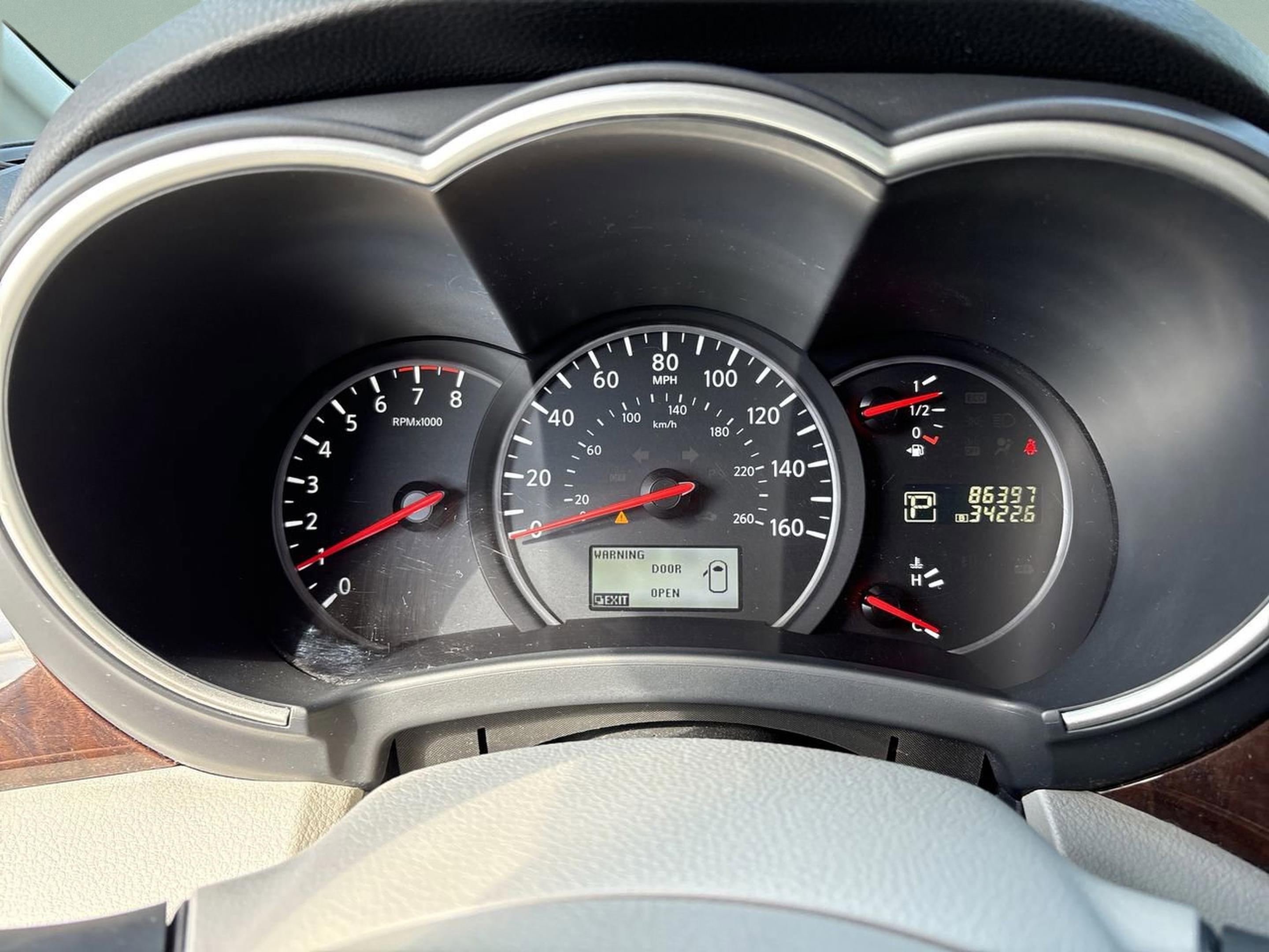Used 2014 Nissan Quest S FWD image 12
