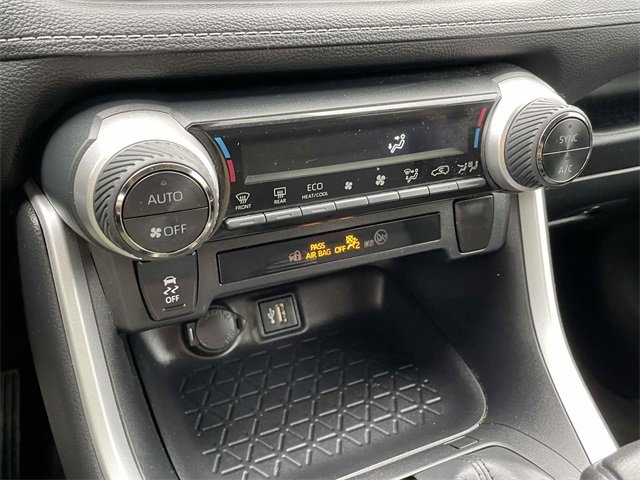 Used 2024 Toyota RAV4 XLE image 29