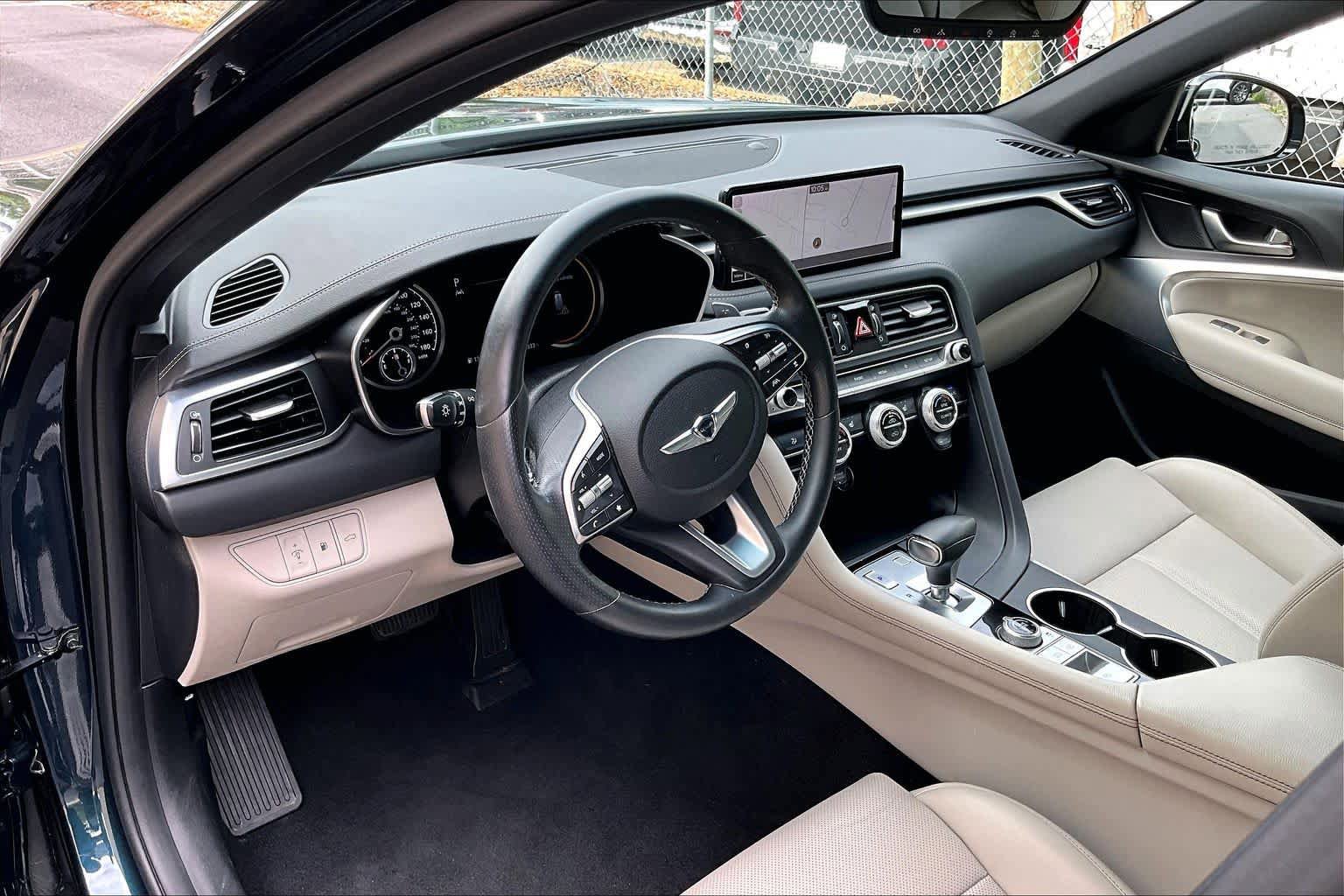 Used 2023 Genesis G70 2.0T RWD image 16