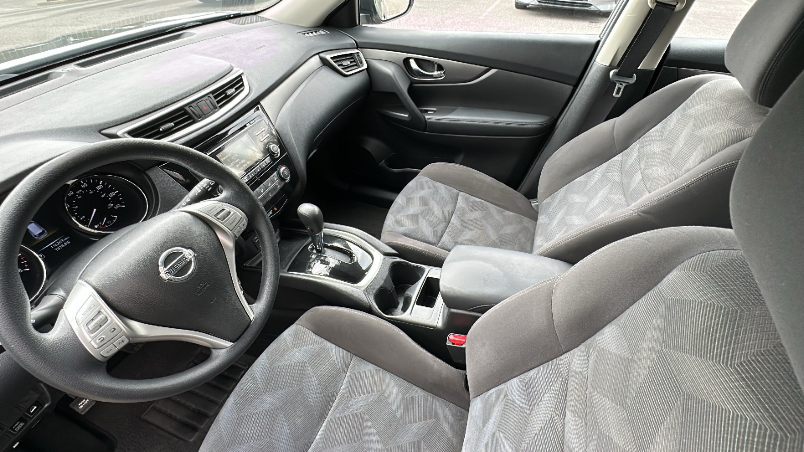 Used 2016 Nissan Rogue S AWD/4WD image 22