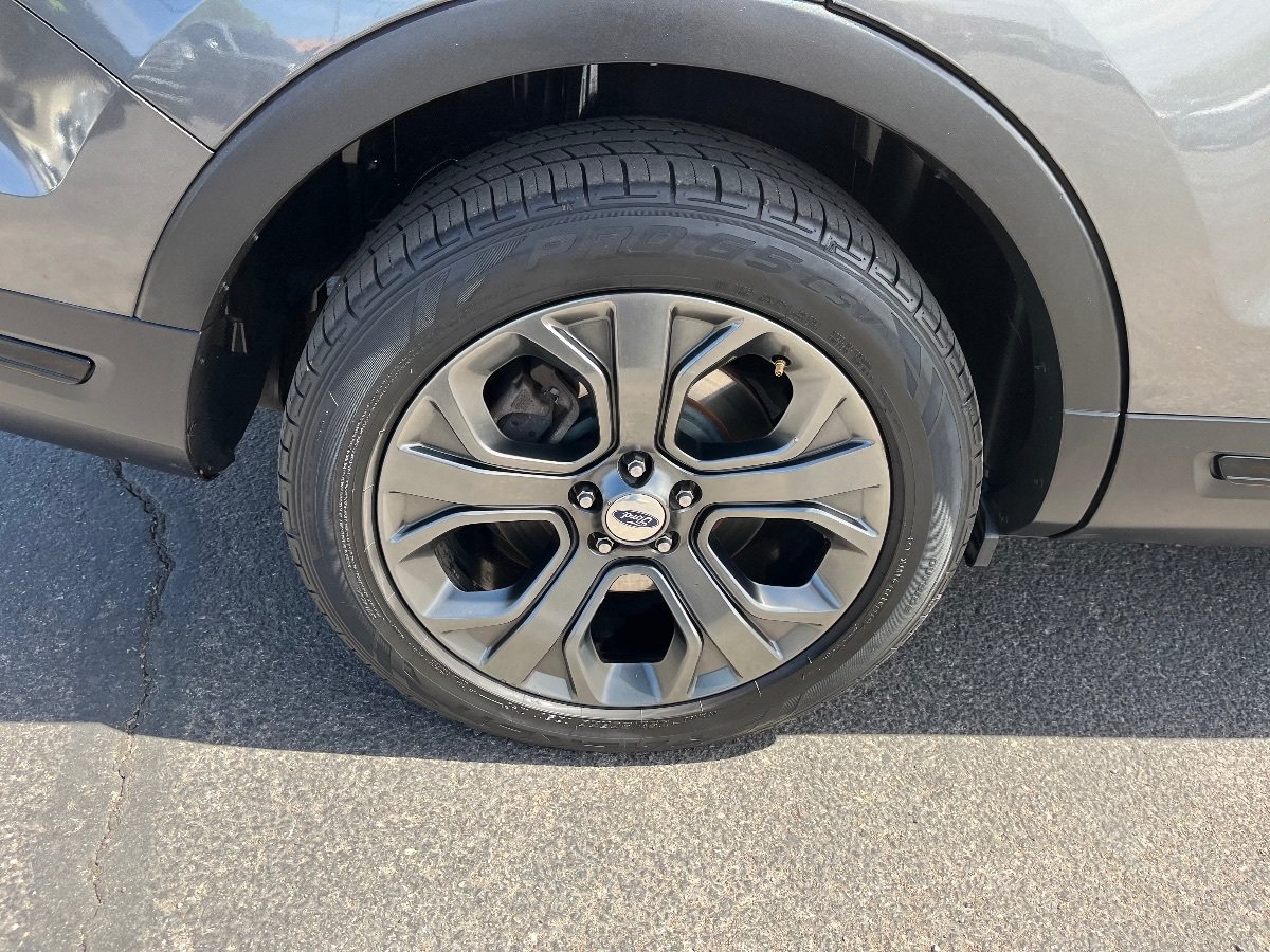 Used 2018 Ford Explorer Sport AWD/4WD image 46