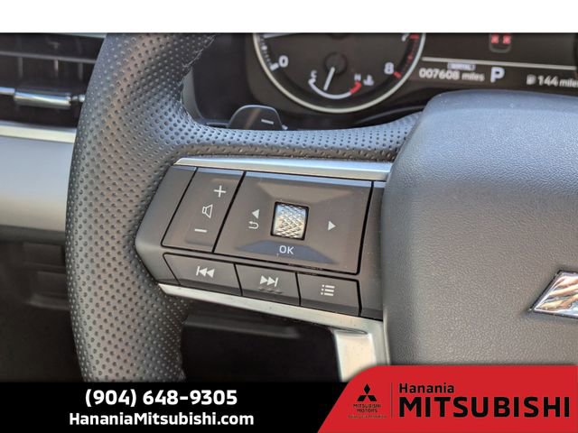 Used 2025 Mitsubishi Outlander SE image 26