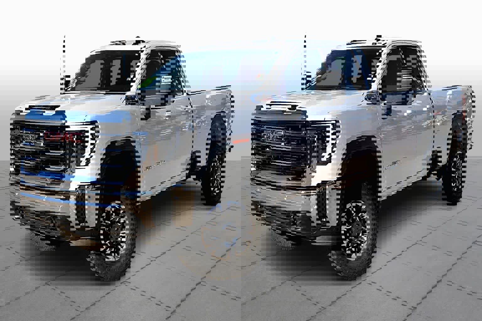Used 2025 GMC Sierra 2500 SLE image 3