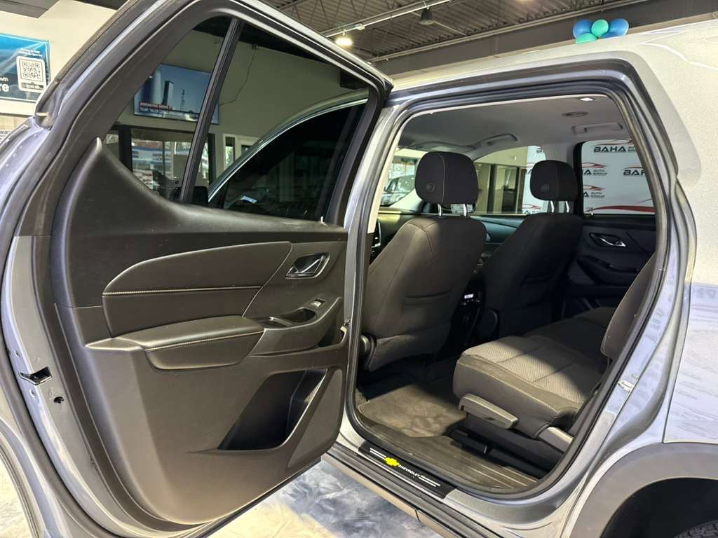 Used 2018 Chevrolet Traverse LS image 33