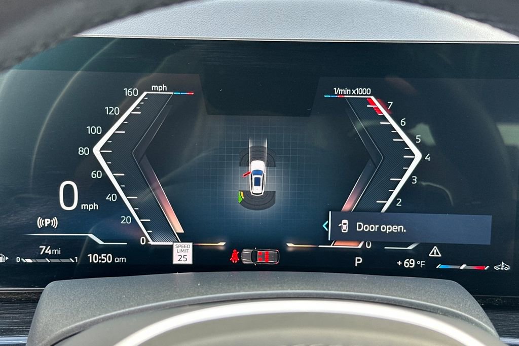 Used 2024 BMW X5 sDrive40i w/ M Sport Package image 29