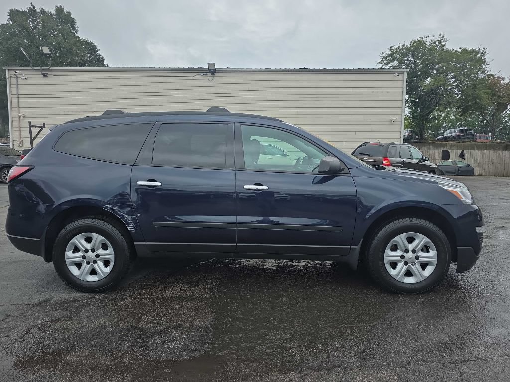 Used 2017 Chevrolet Traverse LS FWD image 5